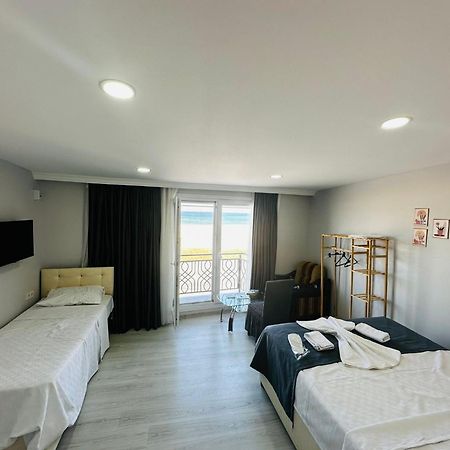Holiday Beach Hotel Arnavutkoy Eksteriør billede